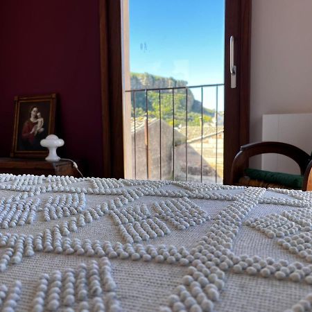 Palazzo Triolo - Dimora Di Charme Bed & Breakfast Corleone Eksteriør bilde