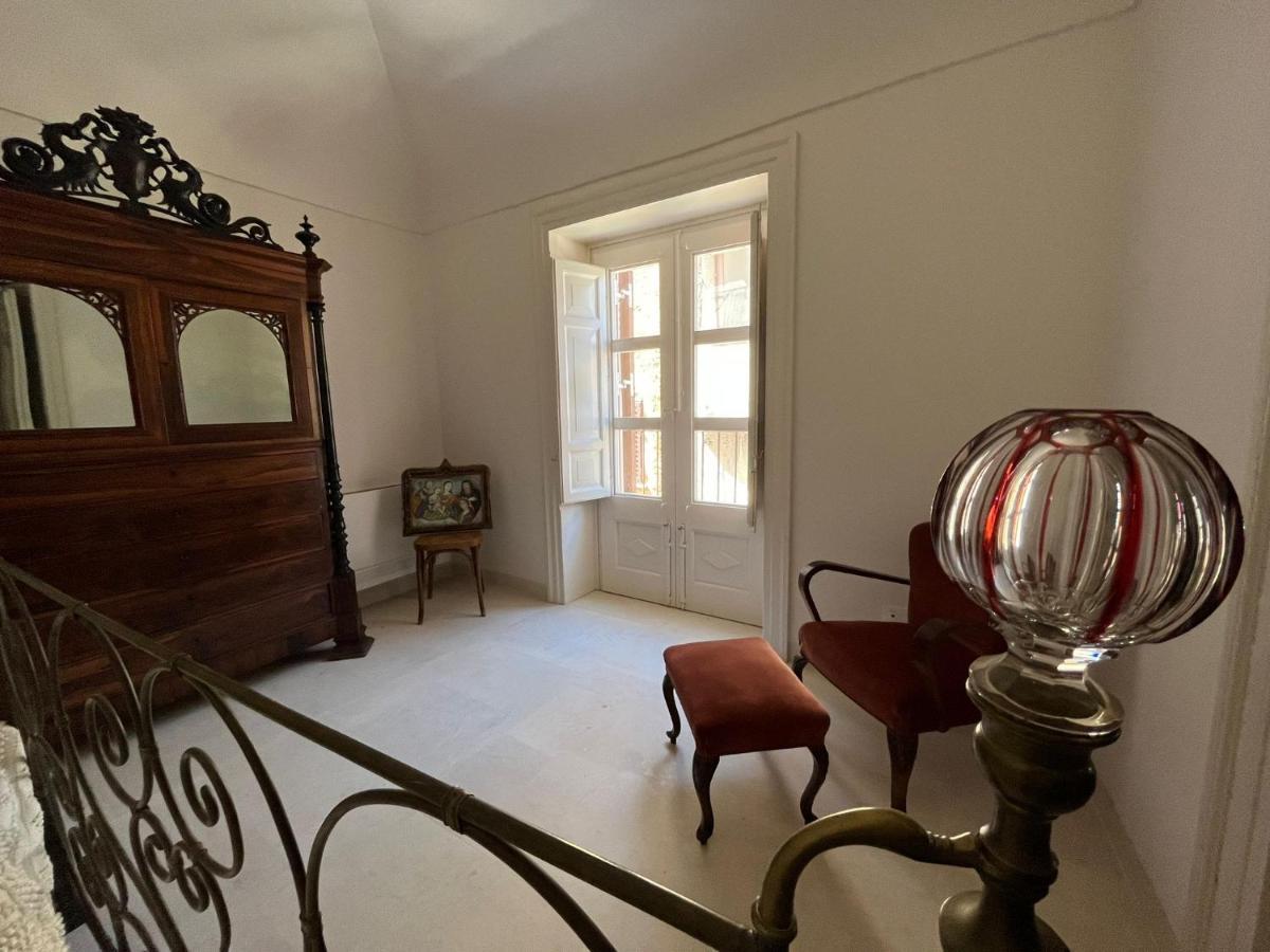 Palazzo Triolo - Dimora Di Charme Bed & Breakfast Corleone Eksteriør bilde