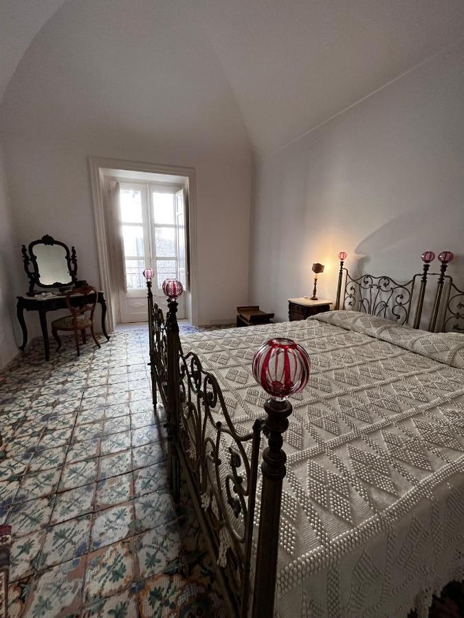 Palazzo Triolo - Dimora Di Charme Bed & Breakfast Corleone Eksteriør bilde